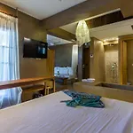 Holidays 5*