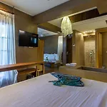 Holidays 5*