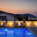 Hotel Holidays