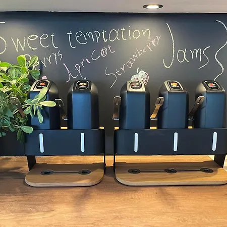 Holidays & Σκόπελος