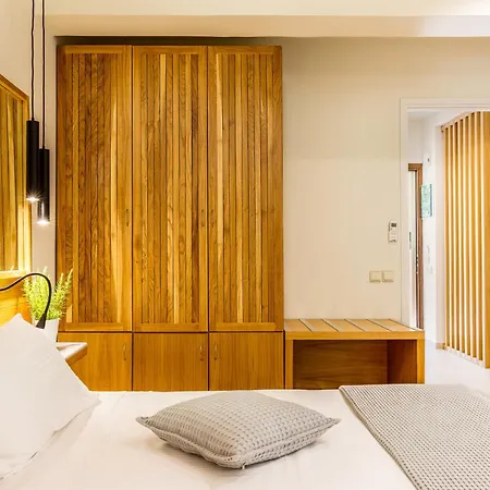 Hotel Holidays &