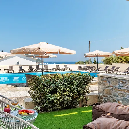 Ξενοδοχείο Holidays & Σκόπελος