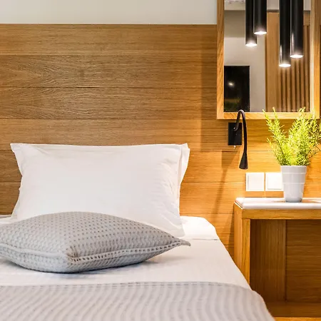 Holidays By Ghh Hotel
