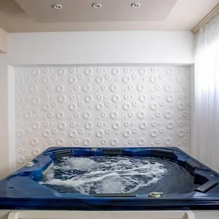 Holidays By Ghh Hotel 5*