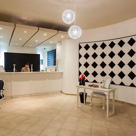 Hotel Holidays By Ghh