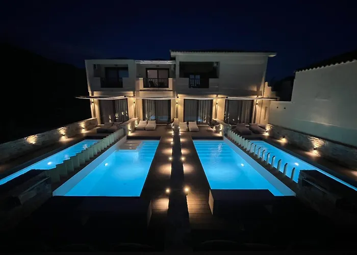 Отель Holidays 5*